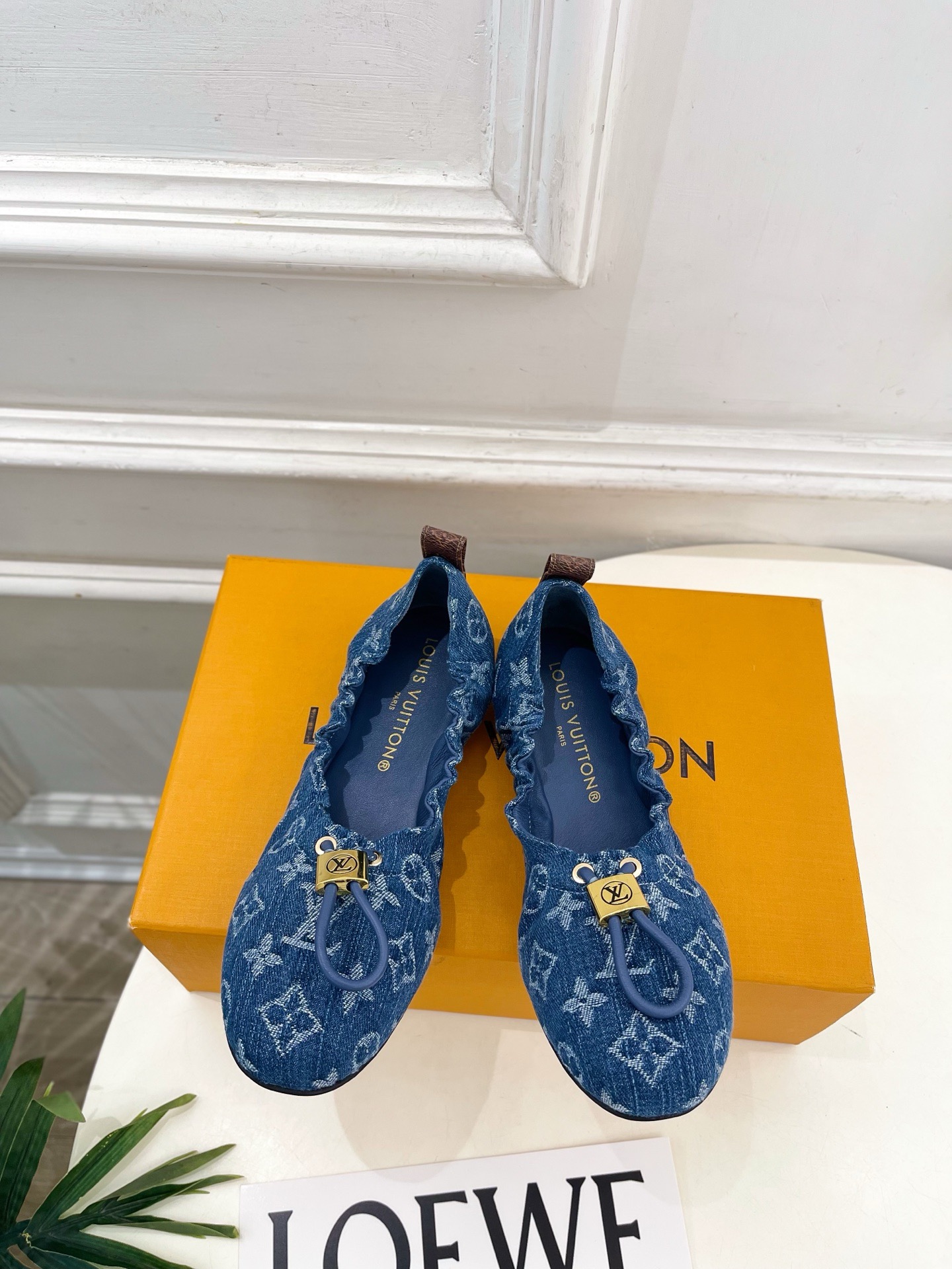 LV Monogram Scalloped Lock Detail Ballet Flats