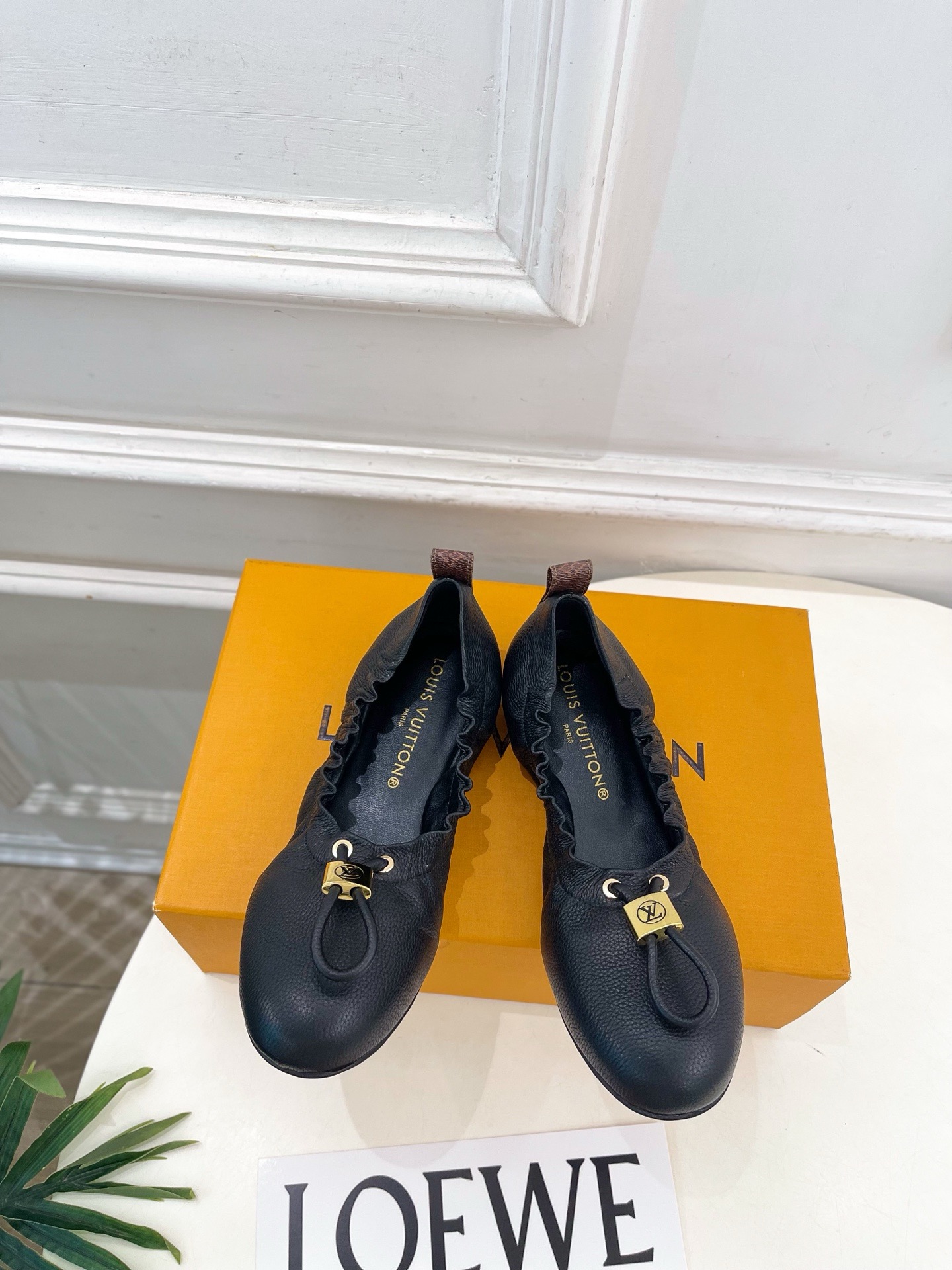 LV Monogram Scalloped Lock Detail Ballet Flats