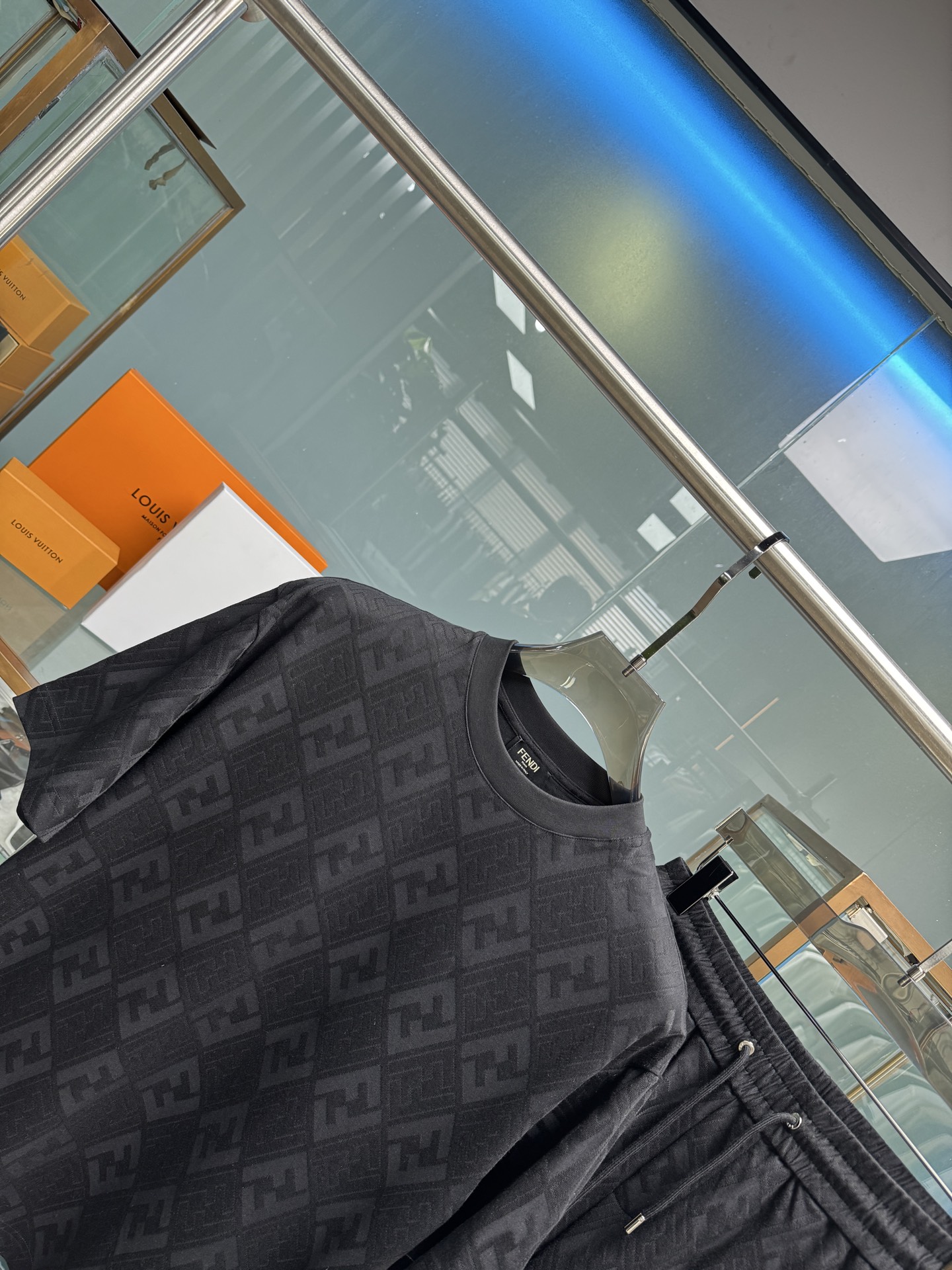 Fendi Spring Summer Cotton Suit Collection: Top Quality Unisex Set in Black and White - 图片 2