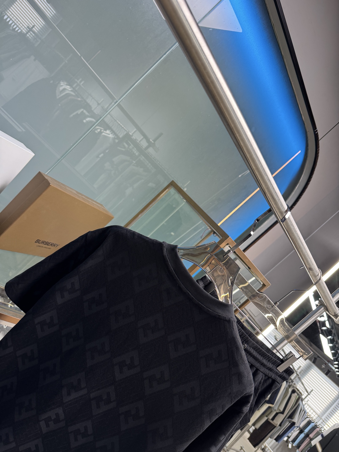 Fendi Spring Summer Cotton Suit Collection: Top Quality Unisex Set in Black and White - 图片 9