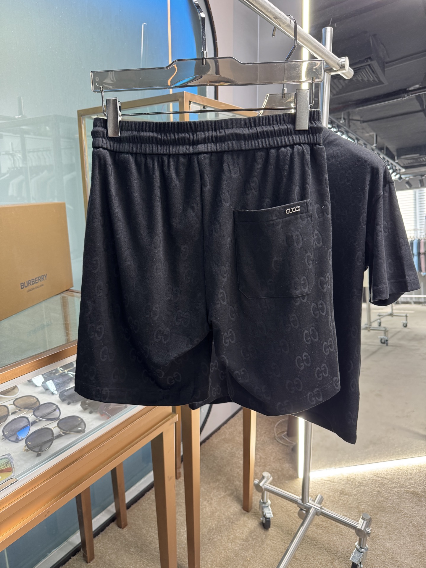 Title: Guccino Cotton Suit Set – Spring/Summer Collection 2025, Unisex, Black/White, Sizes 48-56. - 图片 7