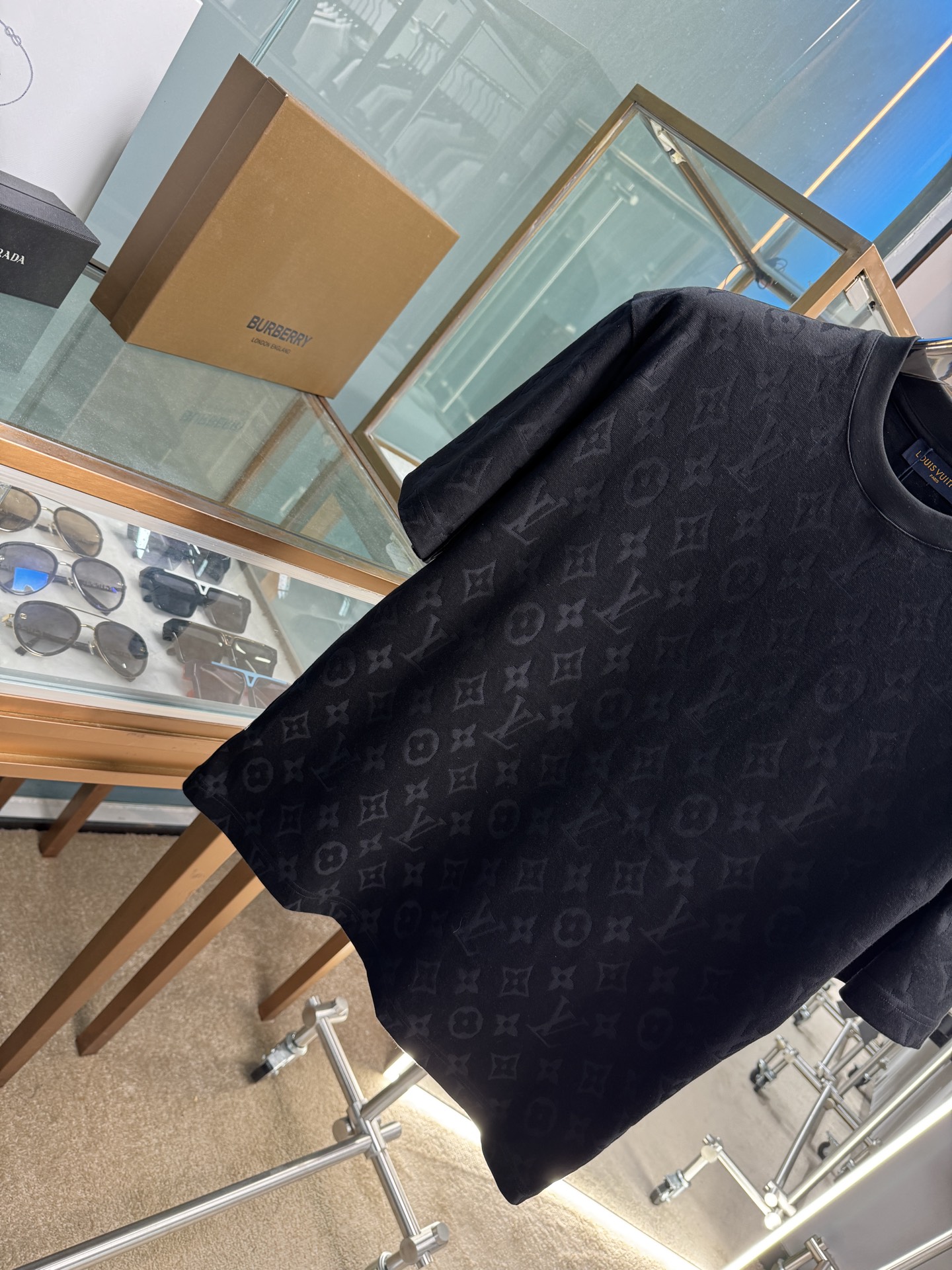 “Spring & Summer Cotton Suit Set with Flowering Logo in Black & White, Sizes 48-56” - 图片 3