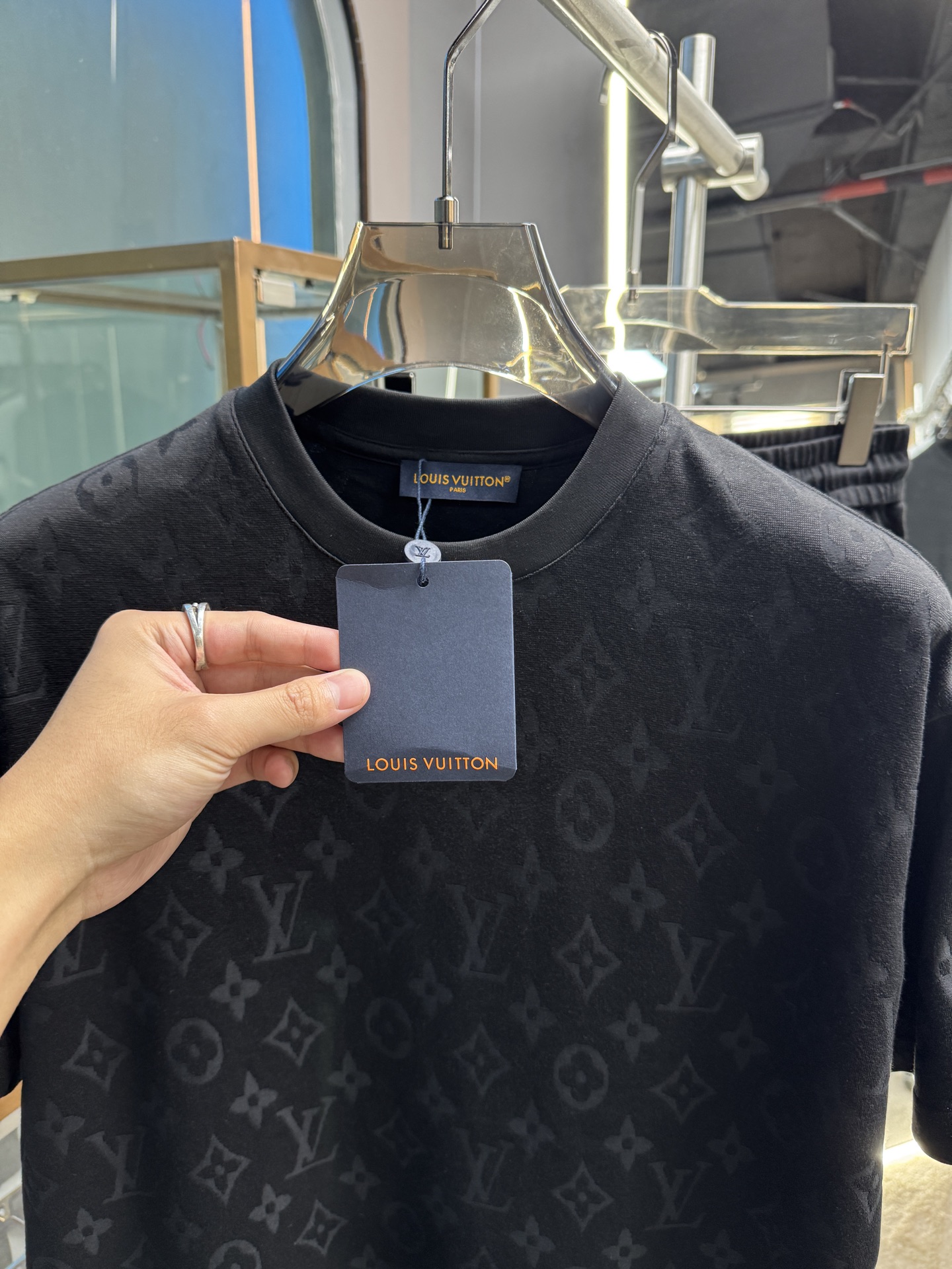 “Spring & Summer Cotton Suit Set with Flowering Logo in Black & White, Sizes 48-56” - 图片 5