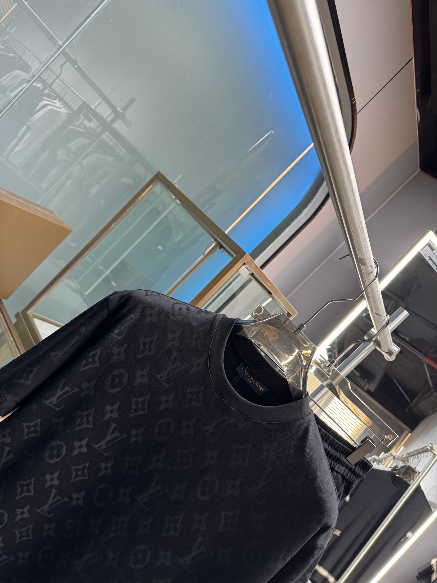 “Spring & Summer Cotton Suit Set with Flowering Logo in Black & White, Sizes 48-56” - 图片 2