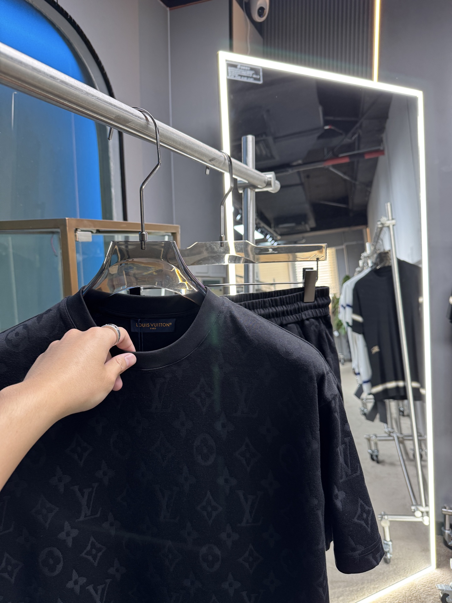 “Spring & Summer Cotton Suit Set with Flowering Logo in Black & White, Sizes 48-56” - 图片 4