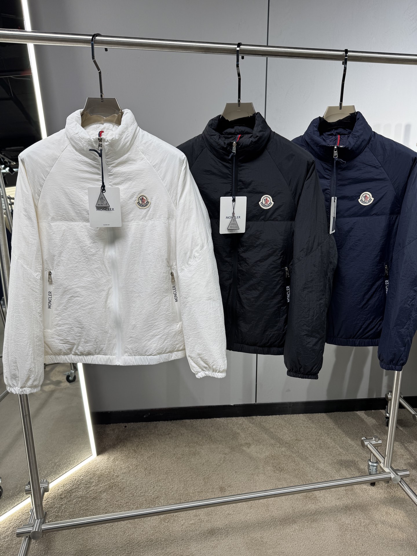 . 337951_530 337951_530