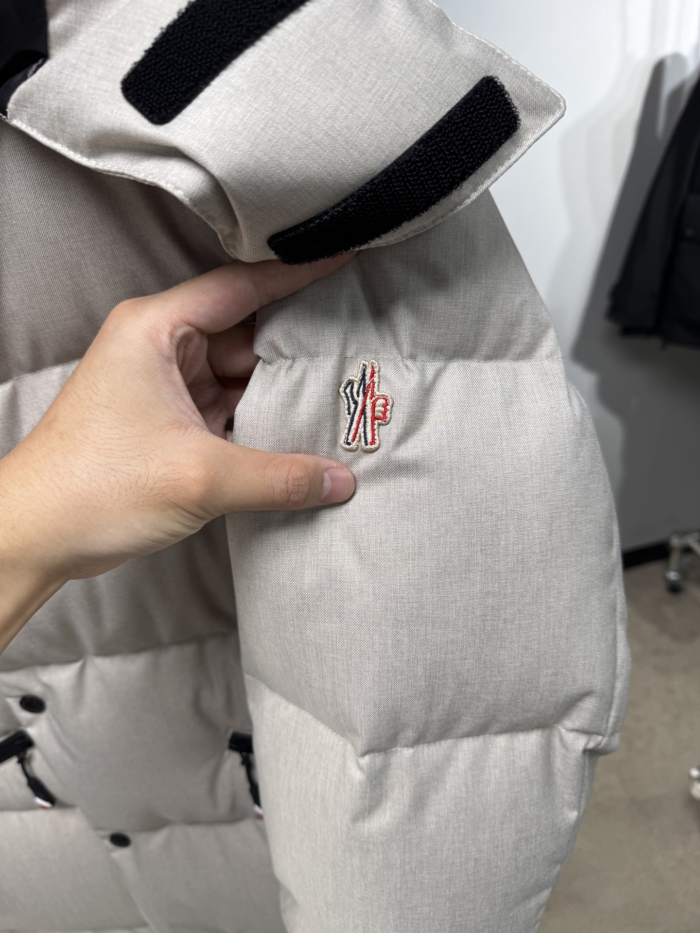 25秋冬上新 蒙口爆款羽绒服 选用进口面料 充绒量实足 定制五金 原版复刻经典百搭 明星同款 专柜同步码