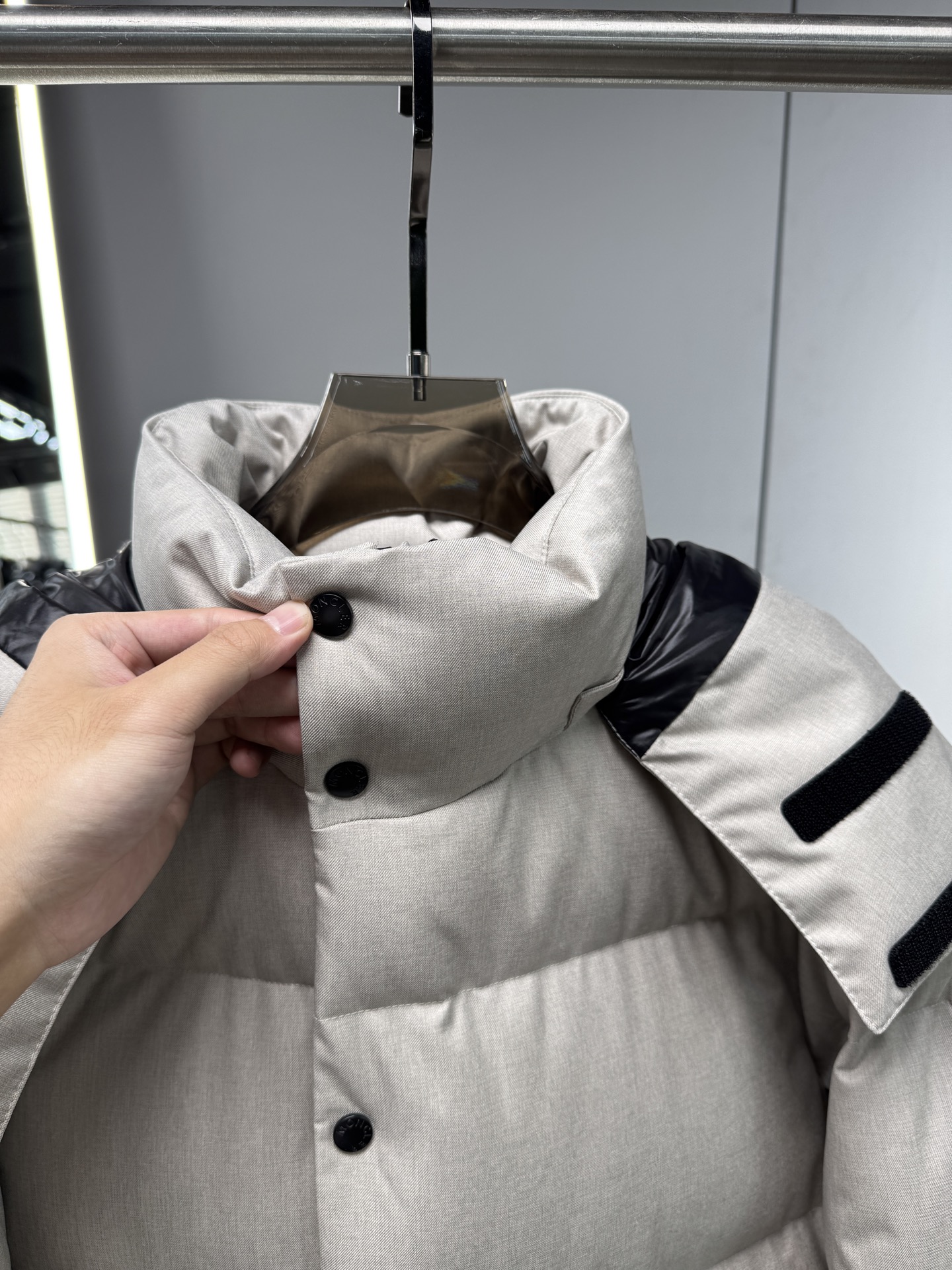 25秋冬上新 蒙口爆款羽绒服 选用进口面料 充绒量实足 定制五金 原版复刻经典百搭 明星同款 专柜同步码