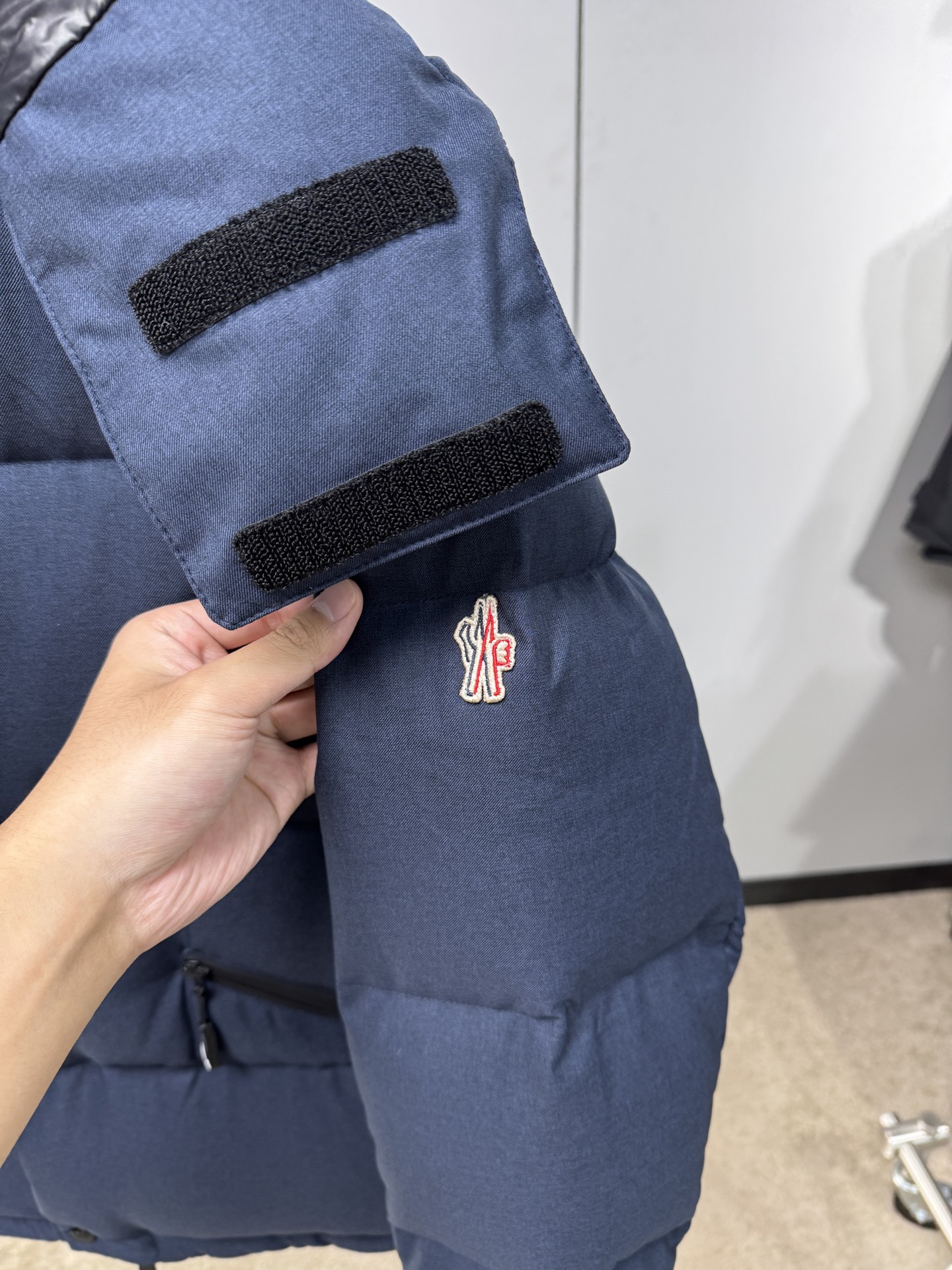 25秋冬上新 蒙口爆款羽绒服 选用进口面料 充绒量实足 定制五金 原版复刻经典百搭 明星同款 专柜同步码