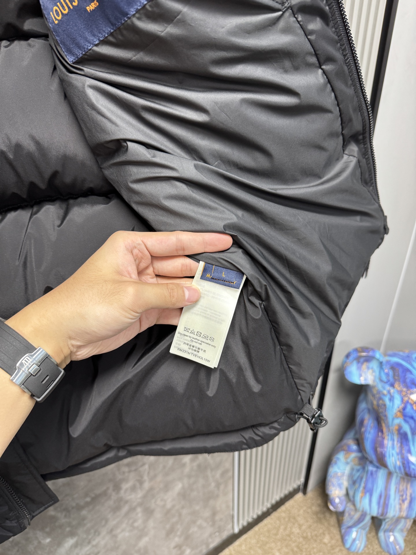 25秋冬上新 Lv暗夜羽绒服 选用进口面料 充绒量实足 定制五金 原版复刻经典百搭 明星同款 专柜同步码