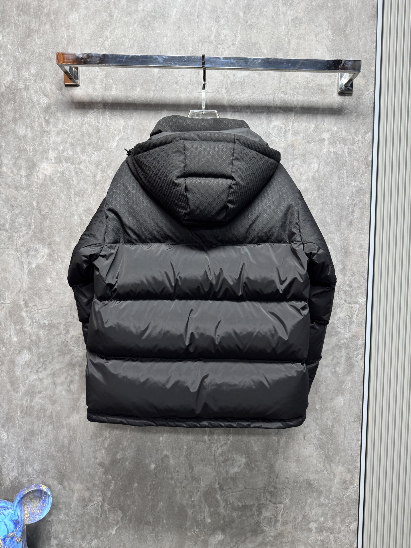 25秋冬上新 Lv暗夜羽绒服 选用进口面料 充绒量实足 定制五金 原版复刻经典百搭 明星同款 专柜同步码