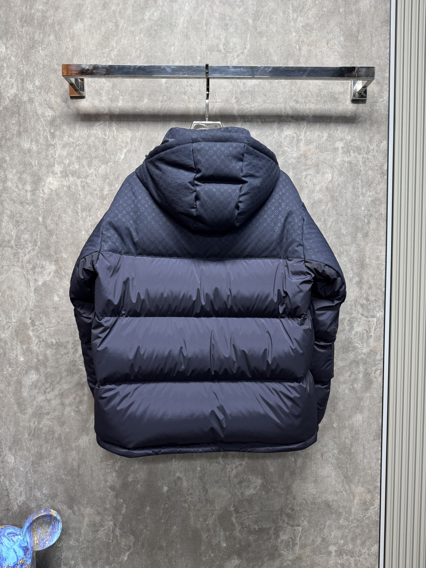 25秋冬上新 Lv暗夜羽绒服 选用进口面料 充绒量实足 定制五金 原版复刻经典百搭 明星同款 专柜同步码