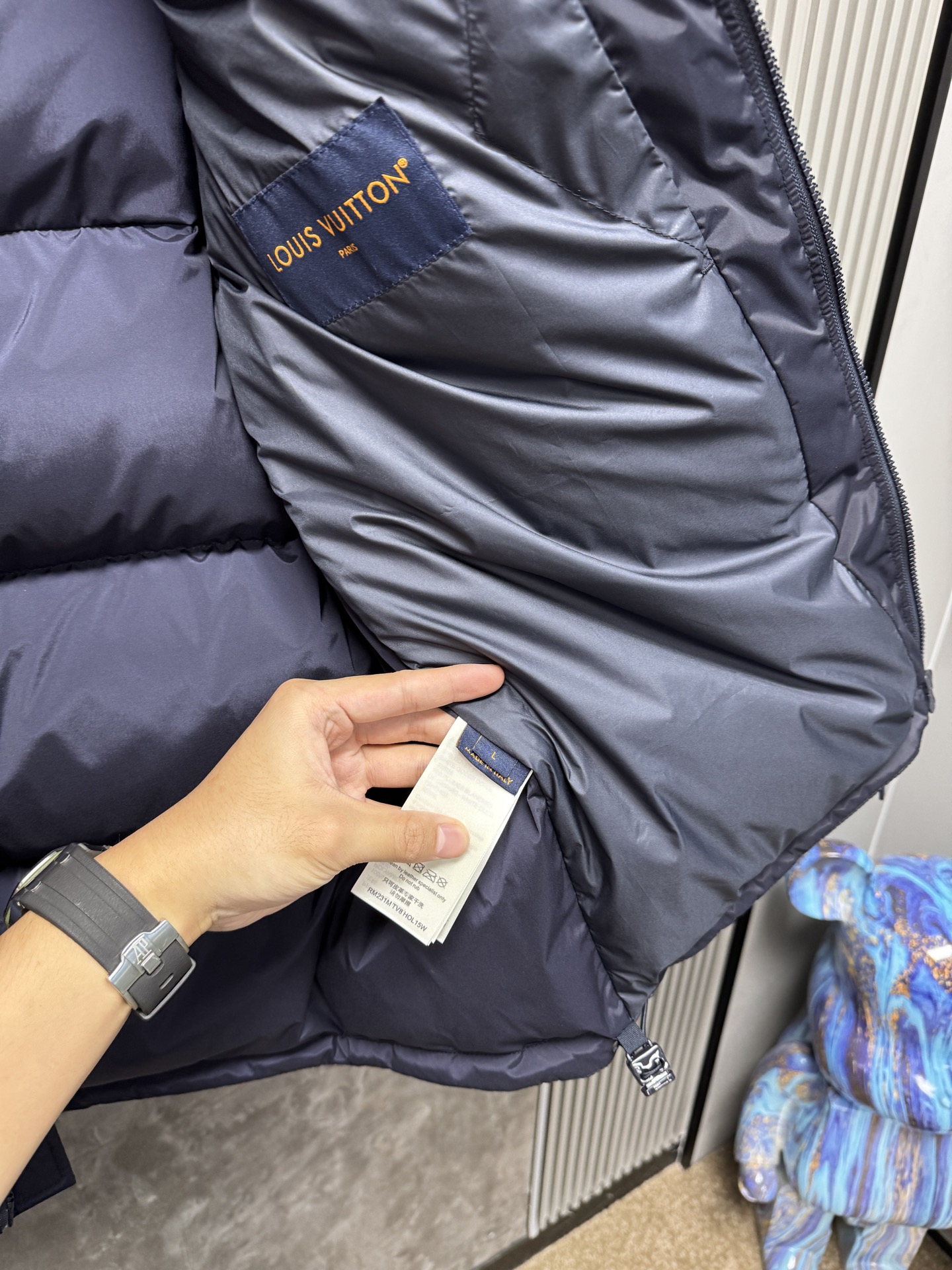 25秋冬上新 Lv暗夜羽绒服 选用进口面料 充绒量实足 定制五金 原版复刻经典百搭 明星同款 专柜同步码