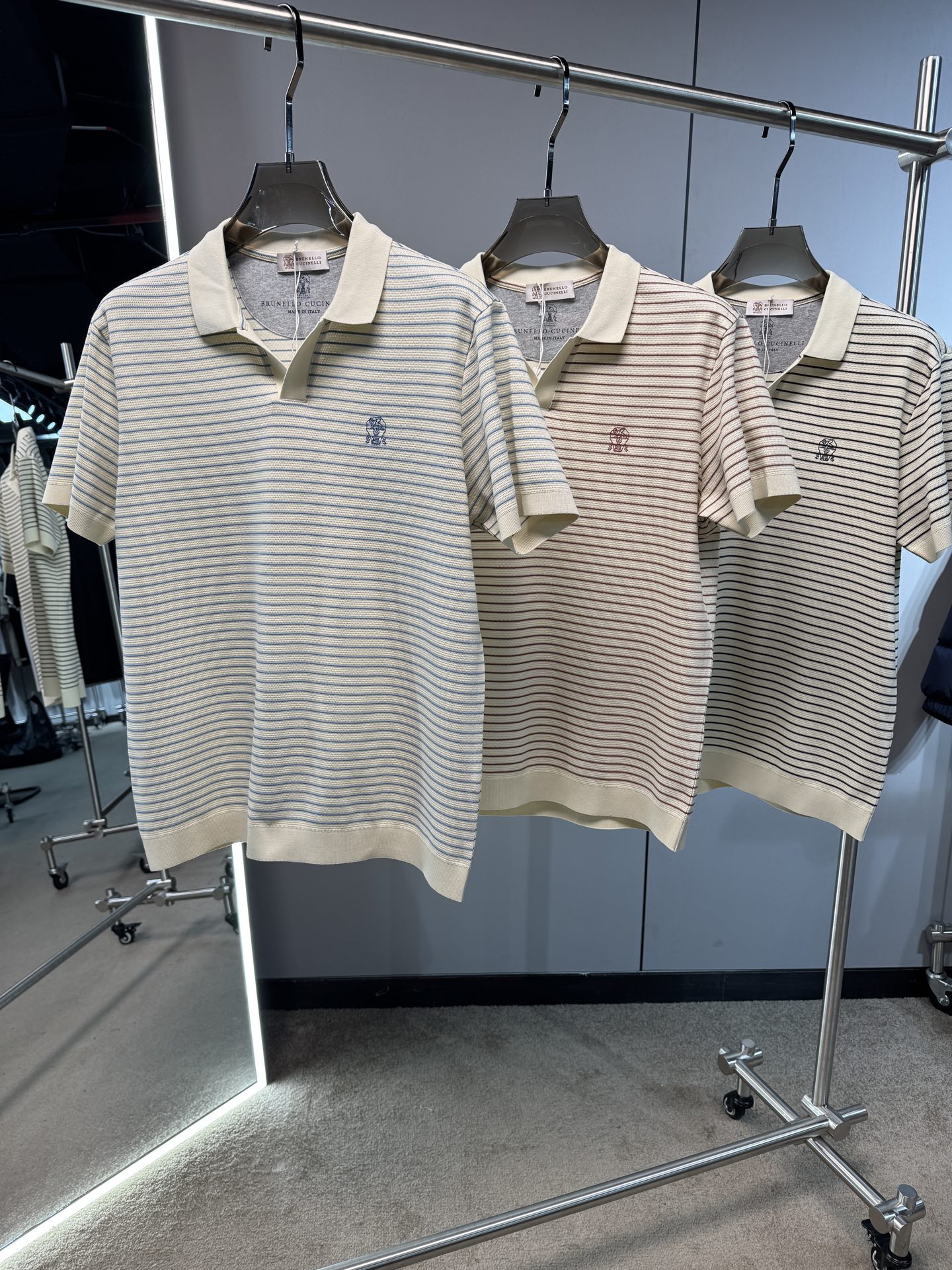 . 613483_320 613483_320