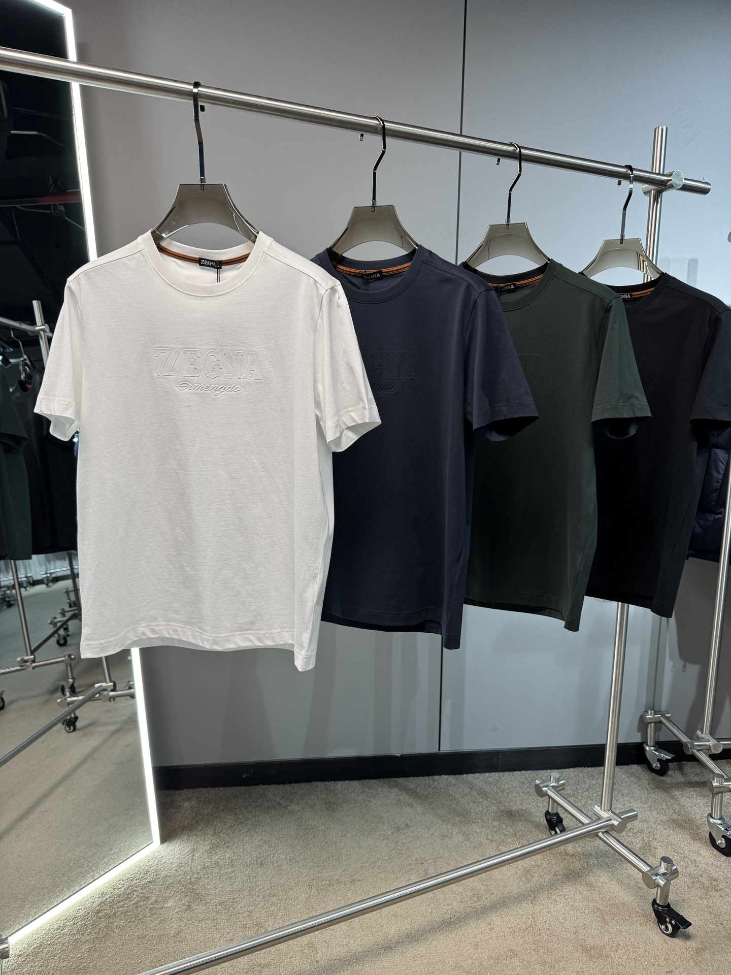 . 613514_290 613514_290