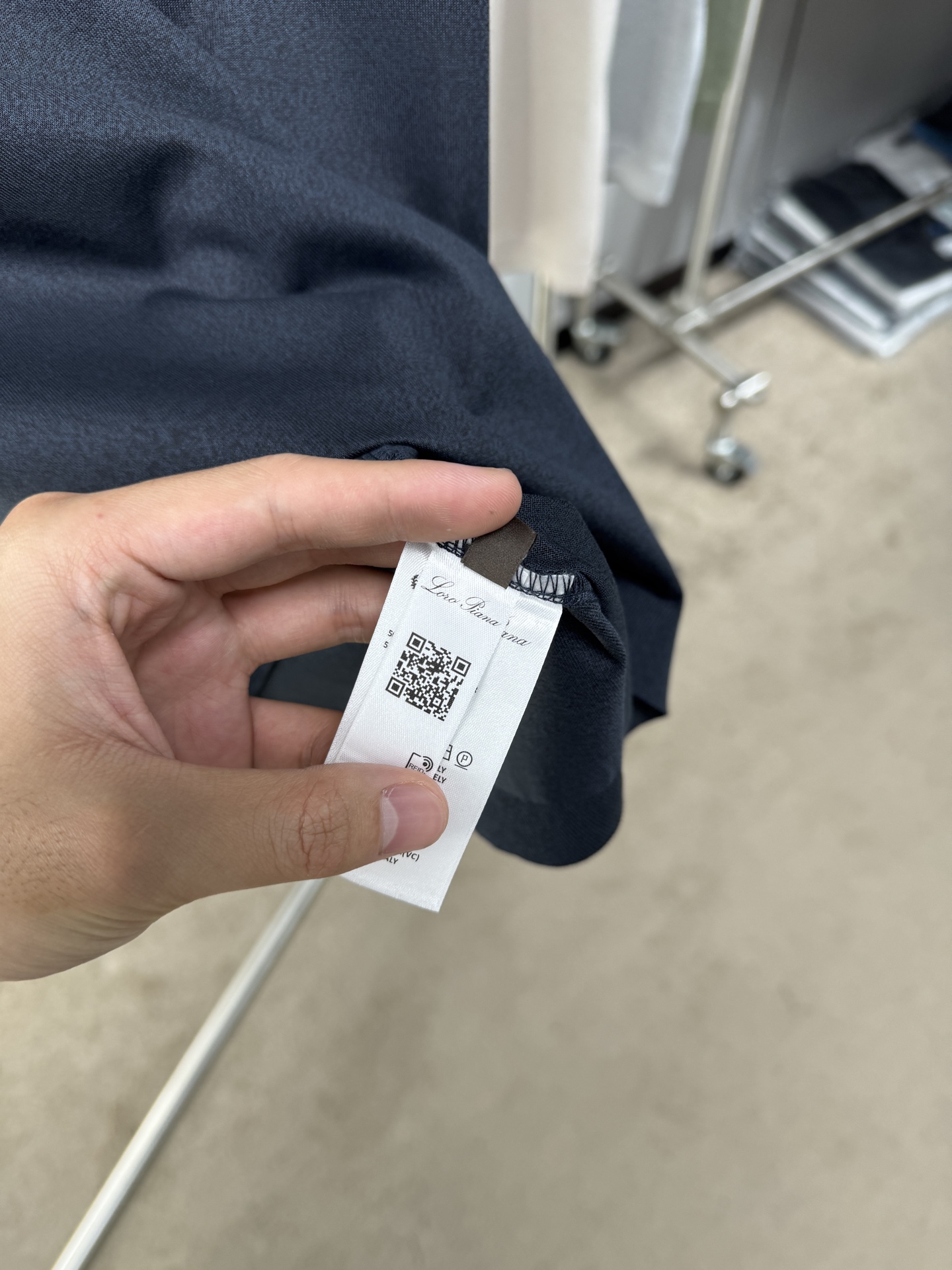 上新 26ss Loro Piana 春夏新款花灰起脚平纹短袖 原版定制 轻薄透气 上身丝滑舒适 高端大