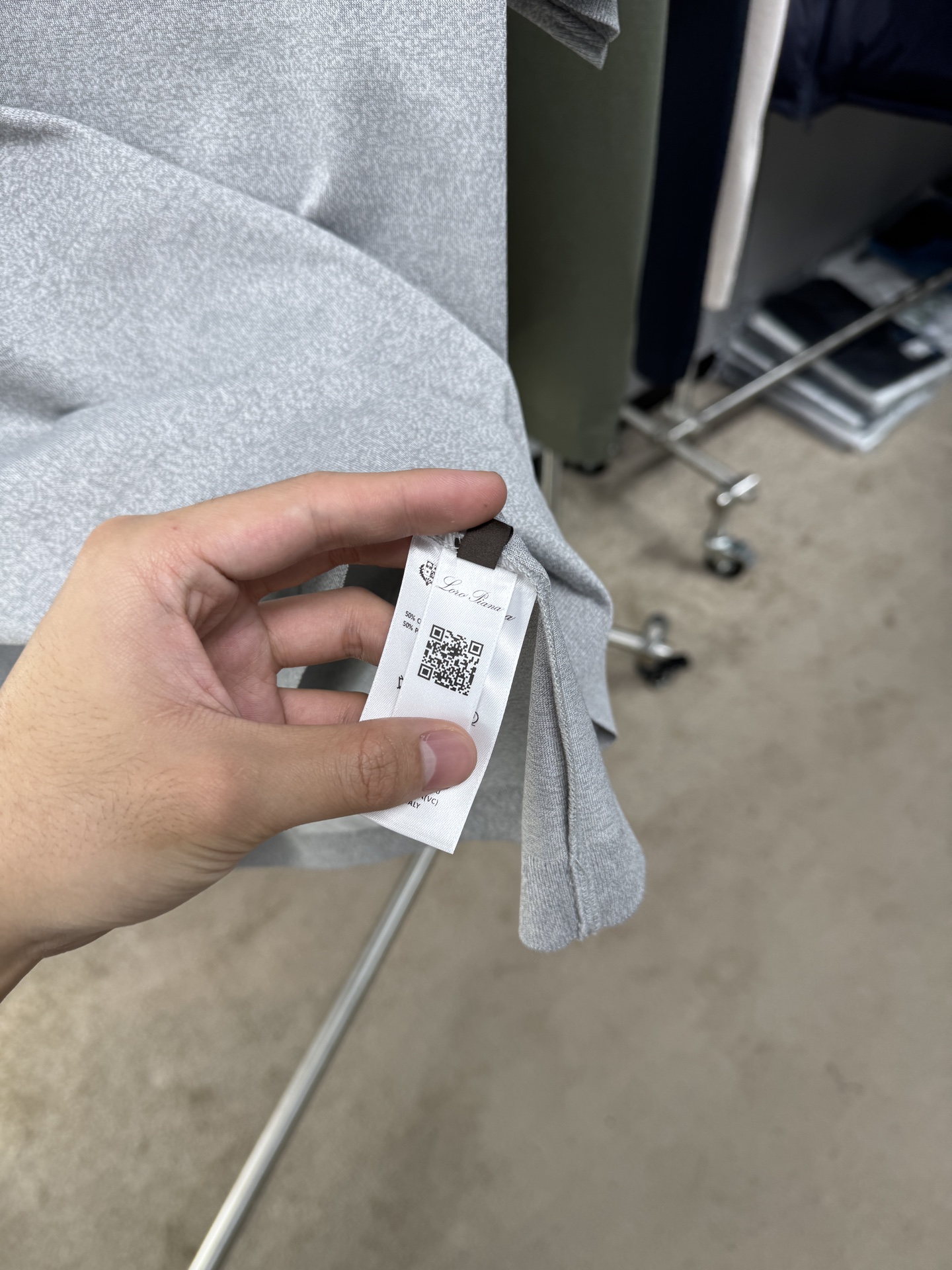 上新 26ss Loro Piana 春夏新款花灰起脚平纹短袖 原版定制 轻薄透气 上身丝滑舒适 高端大