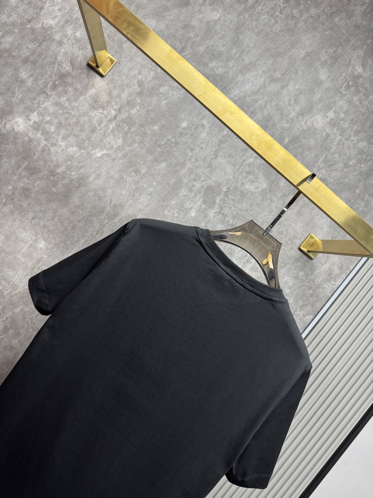 上新 26ss 巴宝莉春夏新款圆领短袖 原版定制 面料100%棉 轻薄透气 超级柔软上身丝滑舒适 高端大