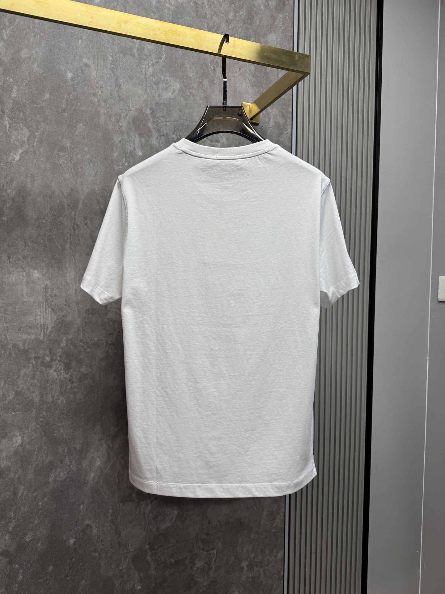 上新 26ss 巴宝莉春夏新款圆领短袖 原版定制 面料100%棉 轻薄透气 超级柔软上身丝滑舒适 高端大