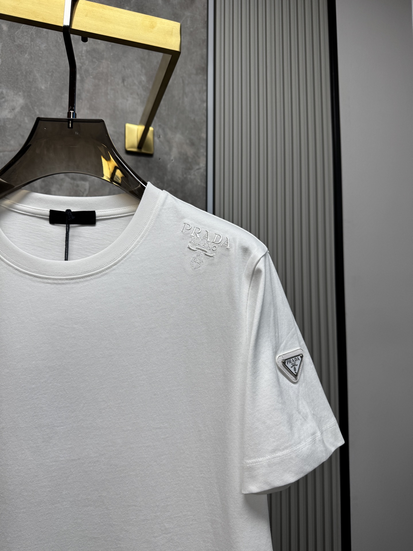 上新 26ss P家 春夏新款圆领短袖 原版定制 面料100%棉 轻薄透气 超级柔软上身丝滑舒适 高端大