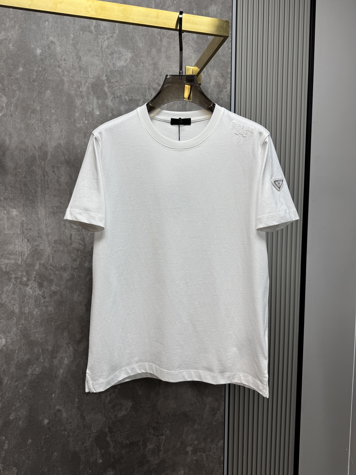 上新 26ss P家 春夏新款圆领短袖 原版定制 面料100%棉 轻薄透气 超级柔软上身丝滑舒适 高端大