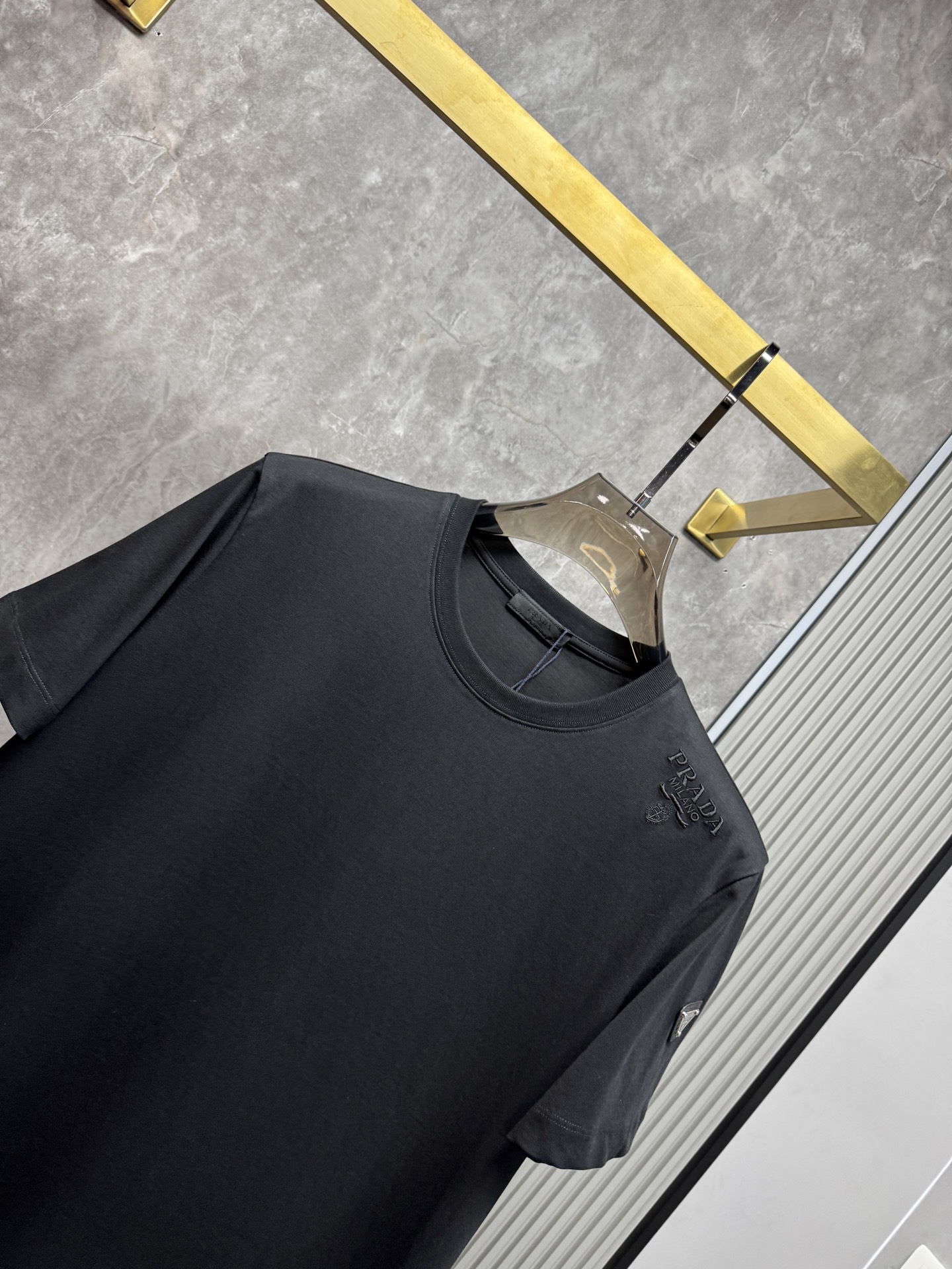 上新 26ss P家 春夏新款圆领短袖 原版定制 面料100%棉 轻薄透气 超级柔软上身丝滑舒适 高端大