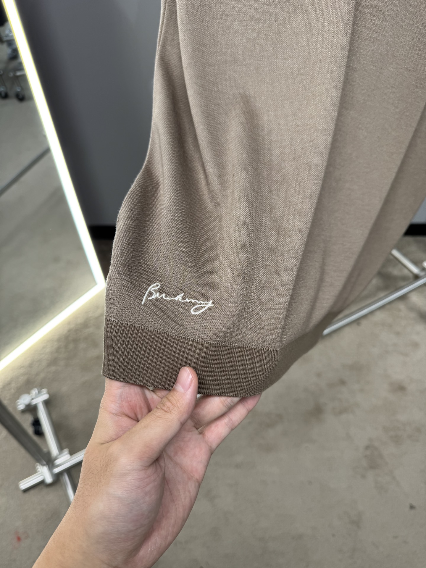 上新 26ss 巴宝莉 早春新款起脚Polo 原版定制 面料选用羊毛珠地棉 轻薄透气 上身丝滑舒适 高端