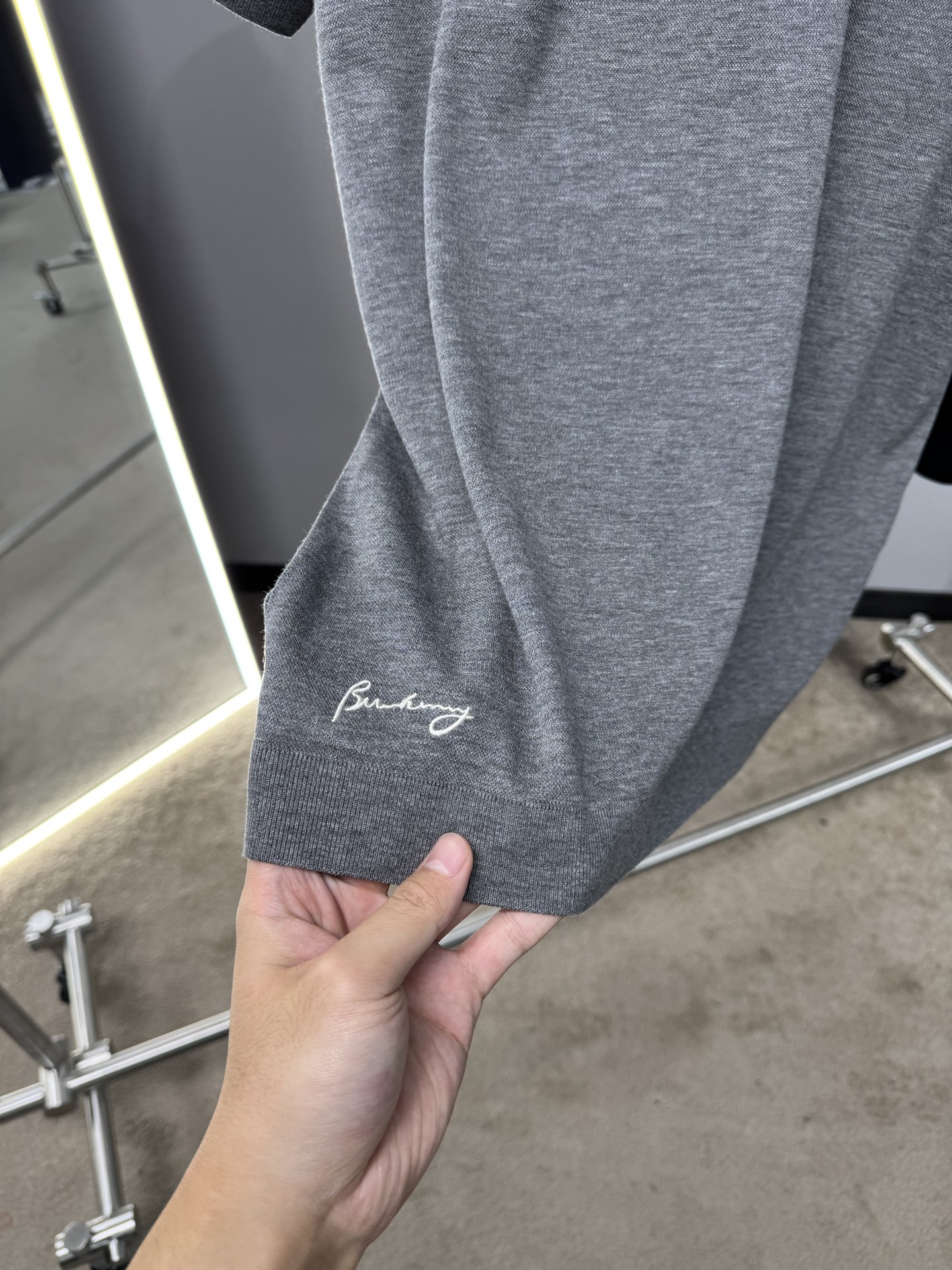 上新 26ss 巴宝莉 早春新款起脚Polo 原版定制 面料选用羊毛珠地棉 轻薄透气 上身丝滑舒适 高端