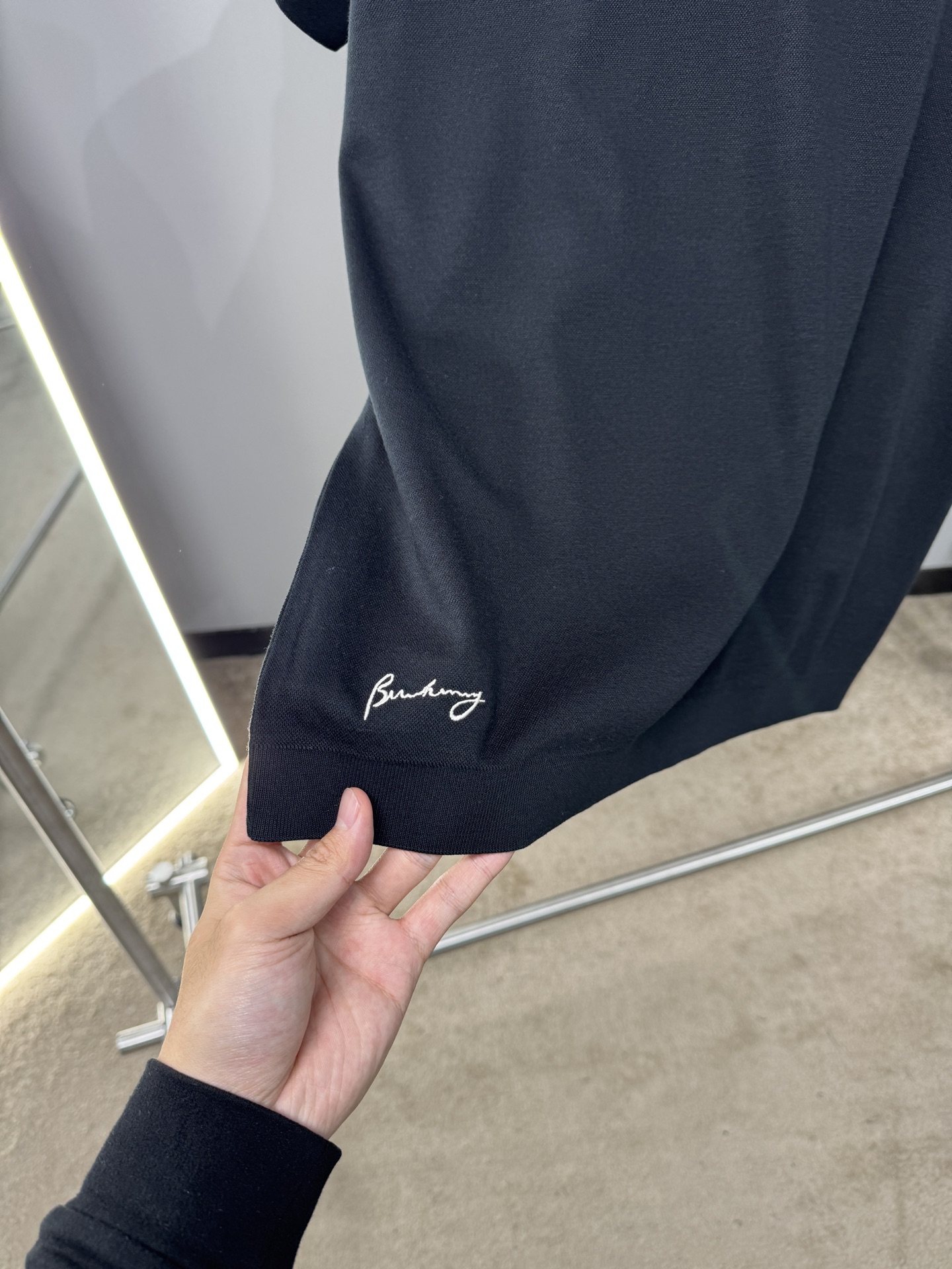 上新 26ss 巴宝莉 早春新款起脚Polo 原版定制 面料选用羊毛珠地棉 轻薄透气 上身丝滑舒适 高端