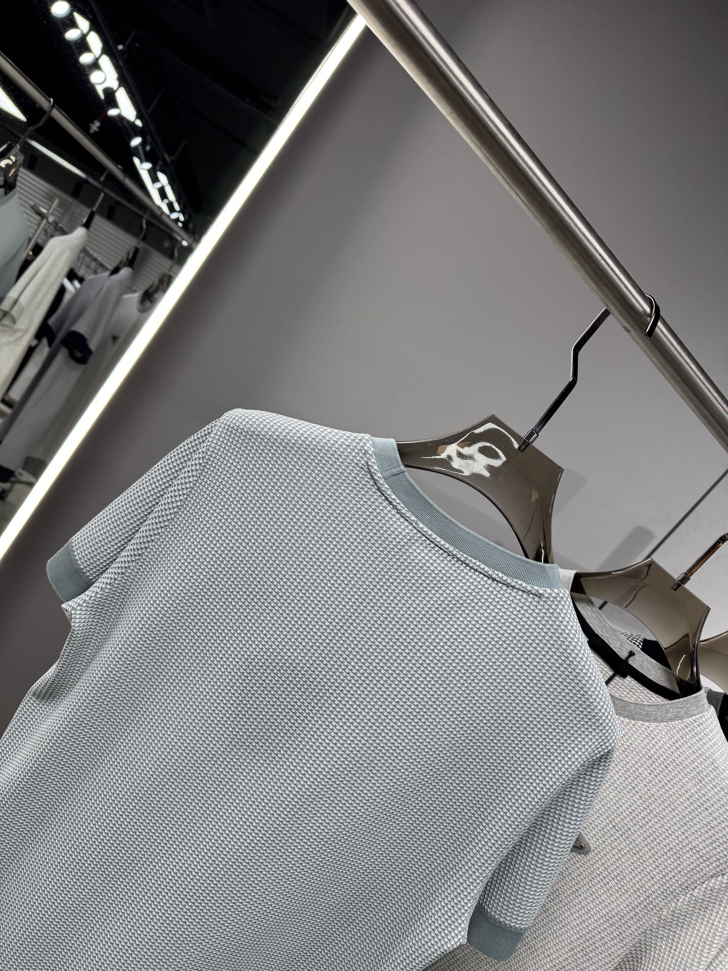 上新 26ss P家 春夏新款竖条提花起脚短袖 原版定制 面料选用进口彩柔棉 轻薄透气 上身丝滑舒适 高