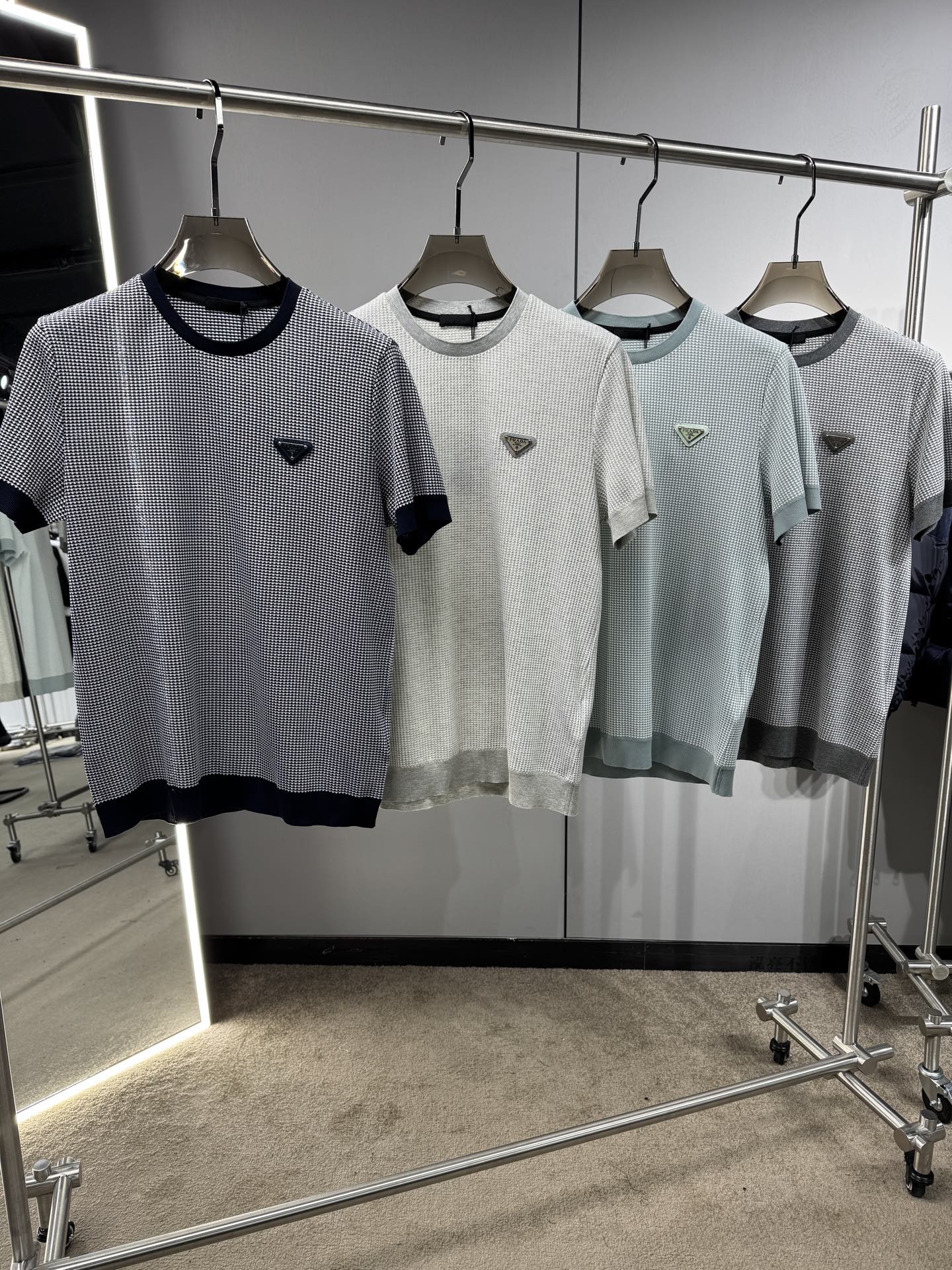 . 613600_310 613600_310