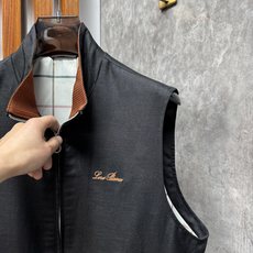 26ss 早春新品Loro piana轻奢立领马甲 | 把高级感穿在日常甄选高支面料,触感软糯,垂坠有型 26ss 早春新品Loro piana轻奢立领马甲 | 把高级感穿在日常甄选高支面料,触感软糯,垂坠有型