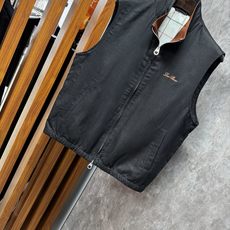 26ss 早春新品Loro piana轻奢立领马甲 | 把高级感穿在日常甄选高支面料,触感软糯,垂坠有型 26ss 早春新品Loro piana轻奢立领马甲 | 把高级感穿在日常甄选高支面料,触感软糯,垂坠有型