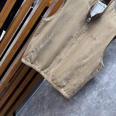 26ss 早春新品Loro piana轻奢立领马甲 | 把高级感穿在日常甄选高支面料,触感软糯,垂坠有型 26ss 早春新品Loro piana轻奢立领马甲 | 把高级感穿在日常甄选高支面料,触感软糯,垂坠有型