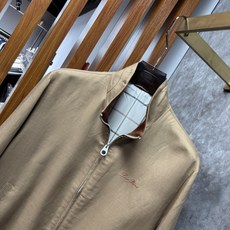 26ss 早春新品Loro piana轻奢立领夹克 | 把高级感穿在日常甄选高支面料,触感软糯,垂坠有型 26ss 早春新品Loro piana轻奢立领夹克 | 把高级感穿在日常甄选高支面料,触感软糯,垂坠有型