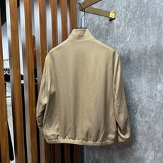 26ss 早春新品Loro piana轻奢立领夹克 | 把高级感穿在日常甄选高支面料,触感软糯,垂坠有型 26ss 早春新品Loro piana轻奢立领夹克 | 把高级感穿在日常甄选高支面料,触感软糯,垂坠有型