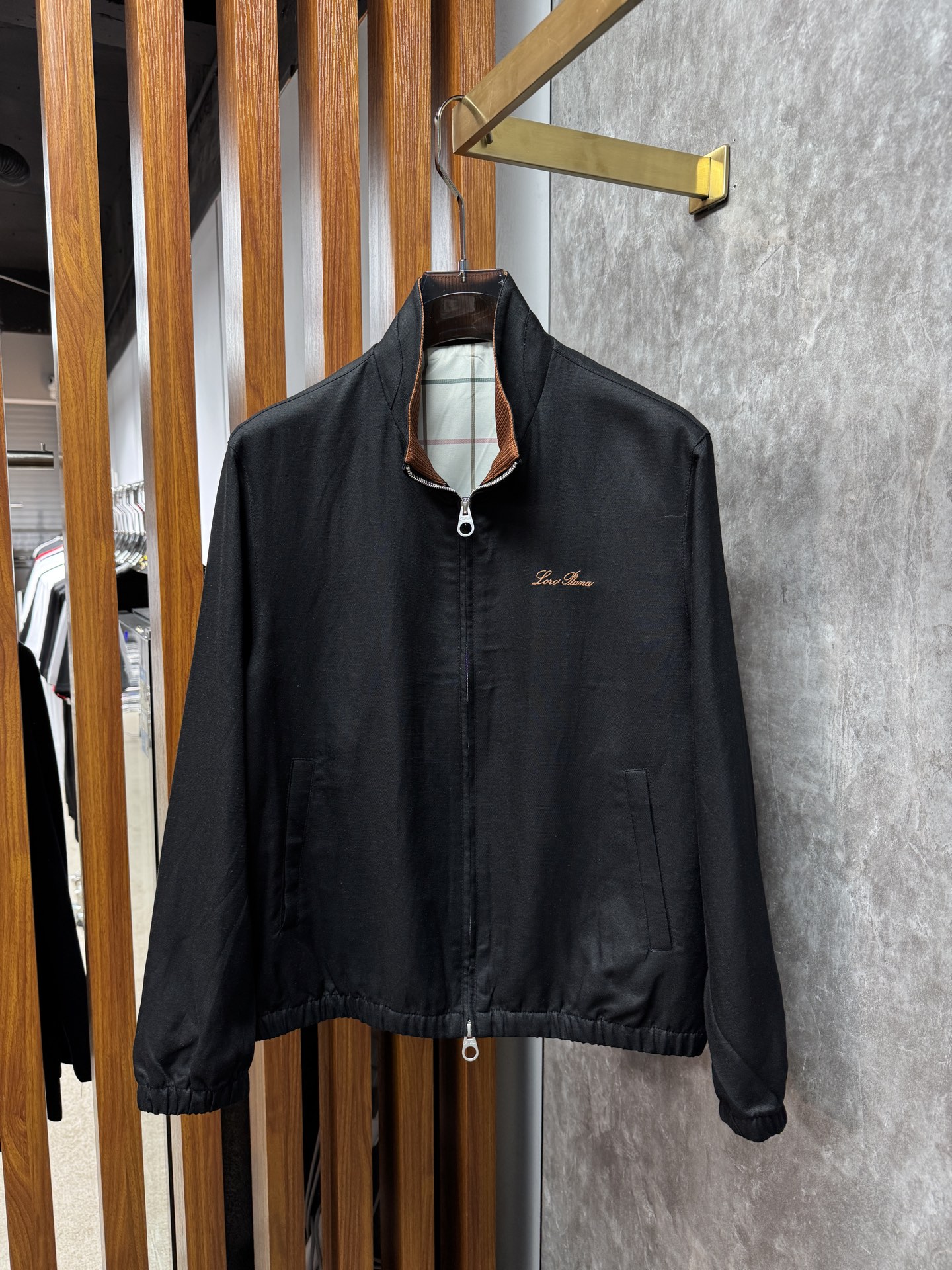 26ss 早春新品Loro piana轻奢立领夹克 | 把高级感穿在日常甄选高支面料，触感软糯，垂坠有型