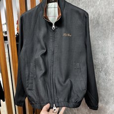 26ss 早春新品Loro piana轻奢立领夹克 | 把高级感穿在日常甄选高支面料,触感软糯,垂坠有型 26ss 早春新品Loro piana轻奢立领夹克 | 把高级感穿在日常甄选高支面料,触感软糯,垂坠有型