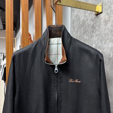 26ss 早春新品Loro piana轻奢立领夹克 | 把高级感穿在日常甄选高支面料,触感软糯,垂坠有型 26ss 早春新品Loro piana轻奢立领夹克 | 把高级感穿在日常甄选高支面料,触感软糯,垂坠有型