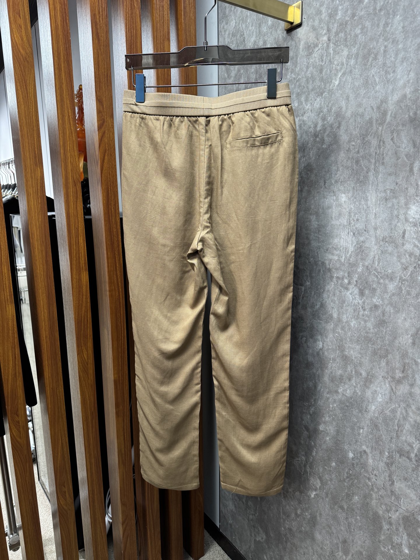 26ss 早春新品Loro piana轻奢亚麻裤 把高级感穿在日常甄选高支面料，触感软糯，垂坠有型不挑身