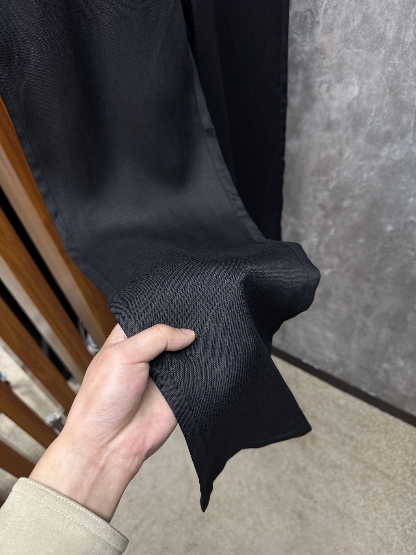 26ss 早春新品Loro piana轻奢亚麻裤 把高级感穿在日常甄选高支面料，触感软糯，垂坠有型不挑身