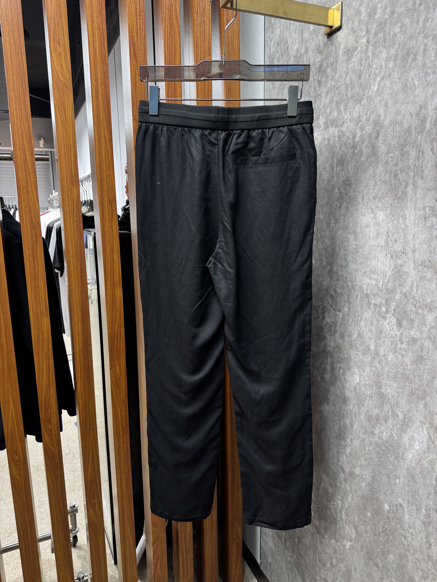 26ss 早春新品Loro piana轻奢亚麻裤 把高级感穿在日常甄选高支面料，触感软糯，垂坠有型不挑身