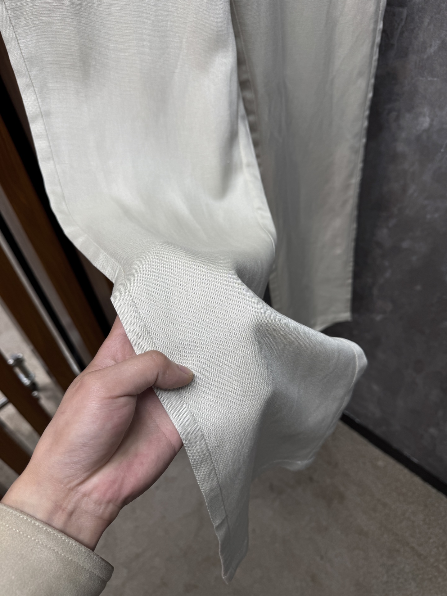 26ss 早春新品Loro piana轻奢亚麻裤 把高级感穿在日常甄选高支面料，触感软糯，垂坠有型不挑身