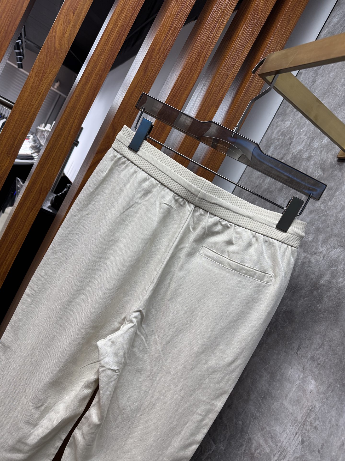 26ss 早春新品Loro piana轻奢亚麻裤 把高级感穿在日常甄选高支面料，触感软糯，垂坠有型不挑身