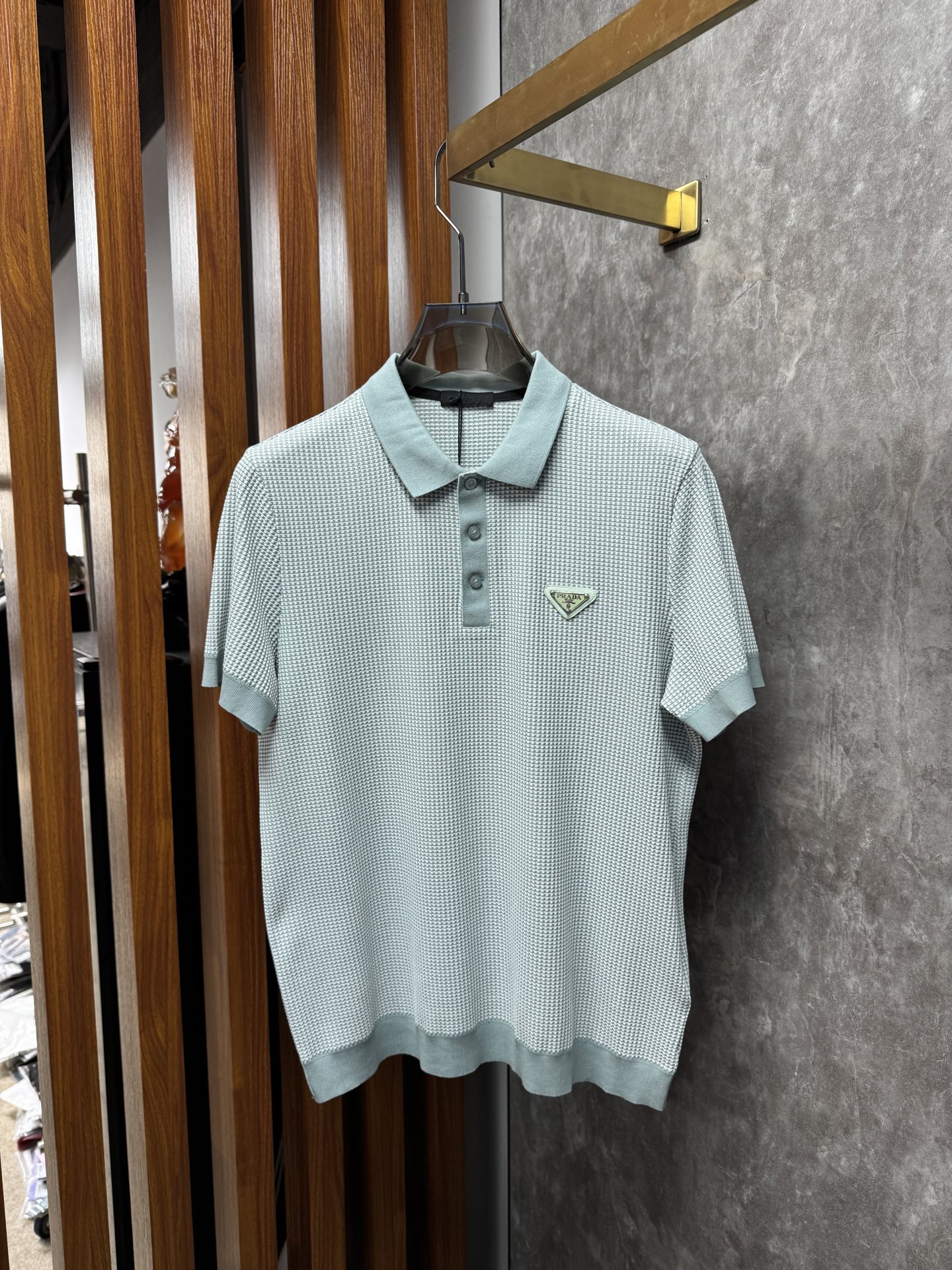 上新 26ss P家 春夏新款竖条提花起脚短袖 原版定制 面料选用进口彩柔棉 轻薄透气 上身丝滑舒适 高