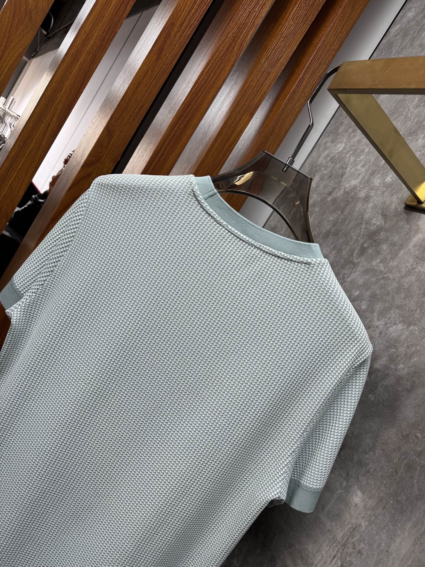 上新 26ss P家 春夏新款竖条提花起脚短袖 原版定制 面料选用进口彩柔棉 轻薄透气 上身丝滑舒适 高
