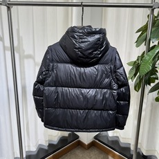 B家 26ss|可拆卸袖连帽羽绒 码数48-56 一衣两穿,袖子可拆卸,秒变羽绒马甲 横段充绒饱满蓬松,连帽防风设计 袖 B家 26ss|可拆卸袖连帽羽绒 码数48-56 一衣两穿,袖子可拆卸,秒变羽绒马甲 横段充绒饱满蓬松,连帽防风设计 袖