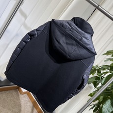 Z家 26SS|连帽羊毛羽绒拼接夹克 棕袖款 / 黑袖款两色 衣身羊毛面料,两侧袖子横绗羽绒拼接 可拆卸连帽,拉链门 Z家 26SS|连帽羊毛羽绒拼接夹克 棕袖款 / 黑袖款两色 衣身羊毛面料,两侧袖子横绗羽绒拼接 可拆卸连帽,拉链门