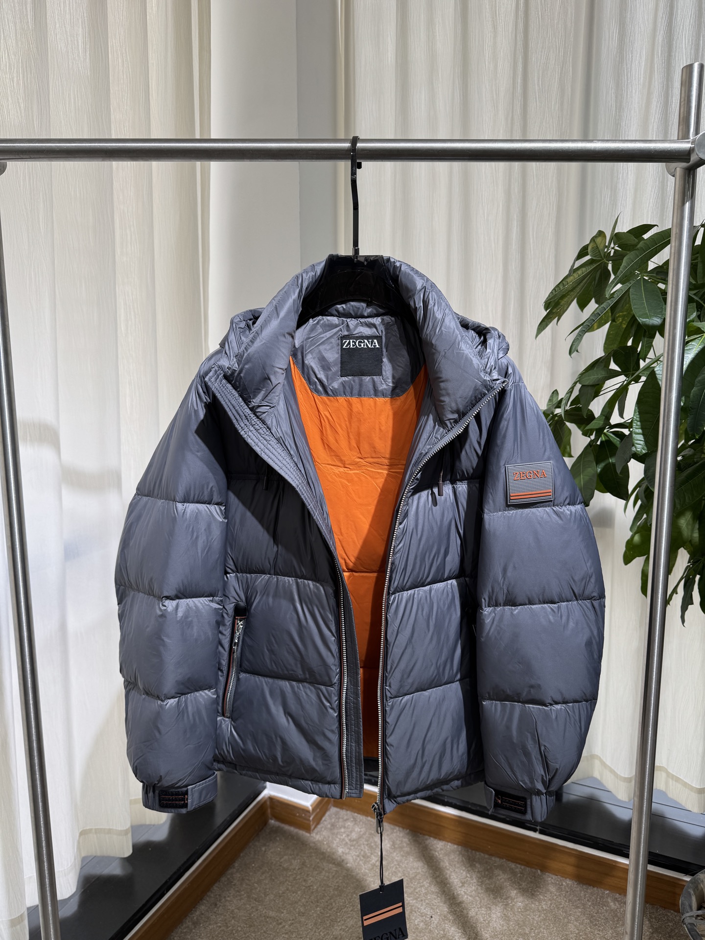 Z家 26SS｜连帽方块绗缝羽绒外套   灰蓝 / 黑色两色 方块分格充绒，饱满蓬松，锁温保暖 可调节抽绳连帽，拉链门襟