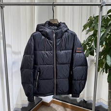 Z家 26SS|连帽方块绗缝羽绒外套 灰蓝 / 黑色两色 方块分格充绒,饱满蓬松,锁温保暖 可调节抽绳连帽,拉链门襟 Z家 26SS|连帽方块绗缝羽绒外套 灰蓝 / 黑色两色 方块分格充绒,饱满蓬松,锁温保暖 可调节抽绳连帽,拉链门襟